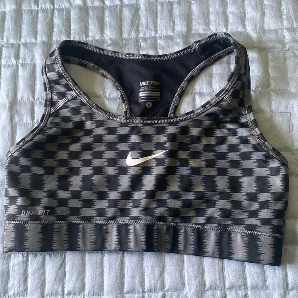 Nike pro dri fit sports bra